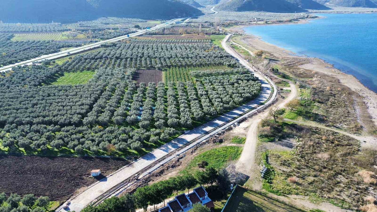 İZNİK BELEDİYESİ, KENTİN ÇEHRESİNİ DEĞİŞTİRECEK VE SOSYAL YAŞAMI GÜÇLENDİRECEK ÖNEMLİ BİR PROJEYİ...