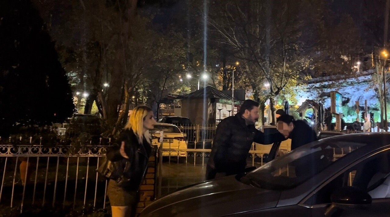 KADIN SÜRÜCÜ 1.96 ALKOLLÜ ÇIKINCA ÖFKELENDİ, POLİS EKİPLERİNE HAKARET ETTİ