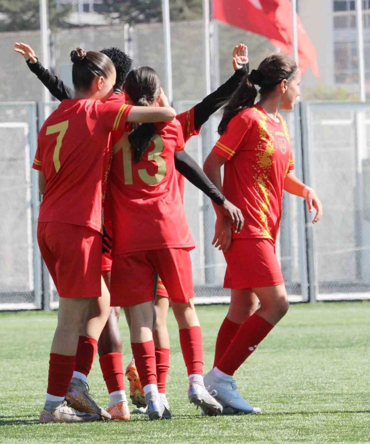 KADINLAR 1. LİG A GRUBU EKİPLERİNDEN AURAN KAYSERİ KADIN FK LİGİN 7. HAFTASINDA EVİNDE OYNADIĞI...