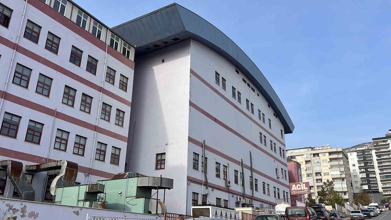 KAHRAMANMARAŞ’IN DULKADİROĞLU İLÇESİNDE BULUNAN GAZİ PAŞA ATATÜRK İLKOKULU’NDA, BUGÜN ÖĞLE...