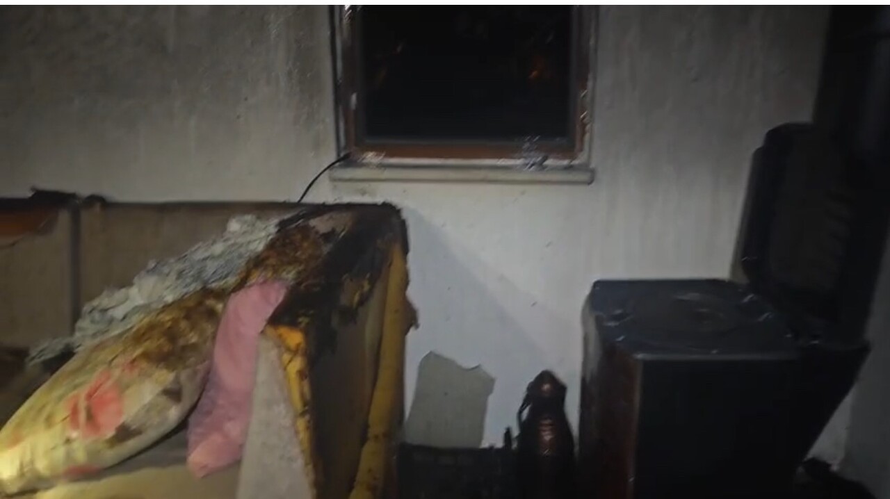 KARABÜK’ÜN SAFRANBOLU İLÇESİNDE BİR VİLLANIN MÜŞTEMİLATINDA ÇIKAN YANGIN, İTFAİYE EKİPLERİNİN...