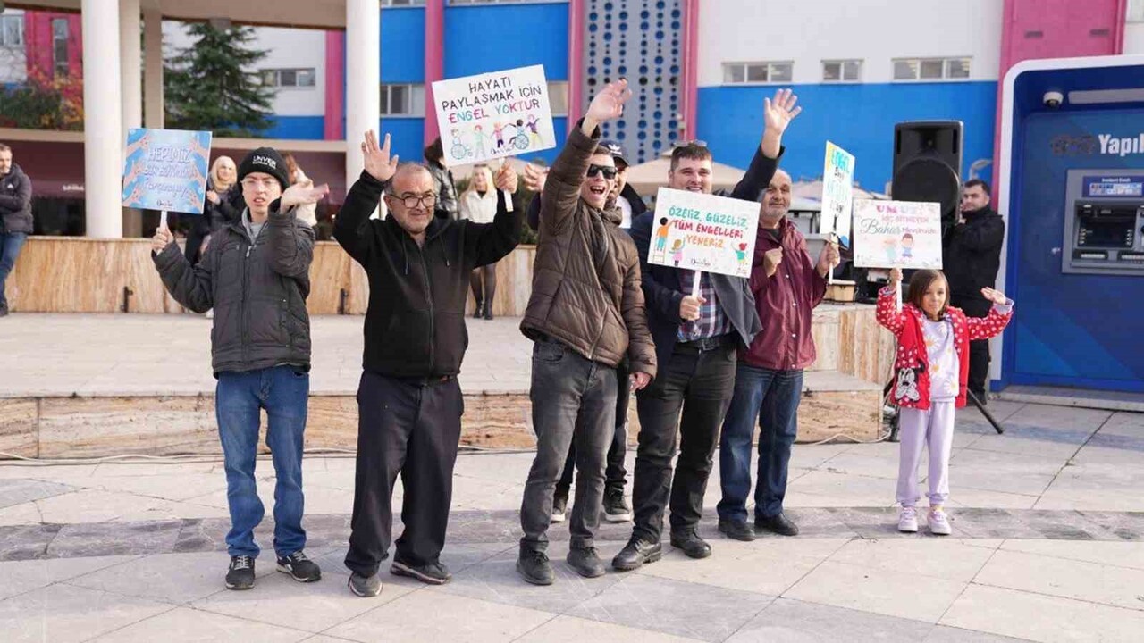 KARABÜK ÜNİVERSİTESİ, 3 ARALIK DÜNYA ENGELLİLER GÜNÜ FARKINDALIK ETKİNLİKLERİ ÇERÇEVESİNDE...