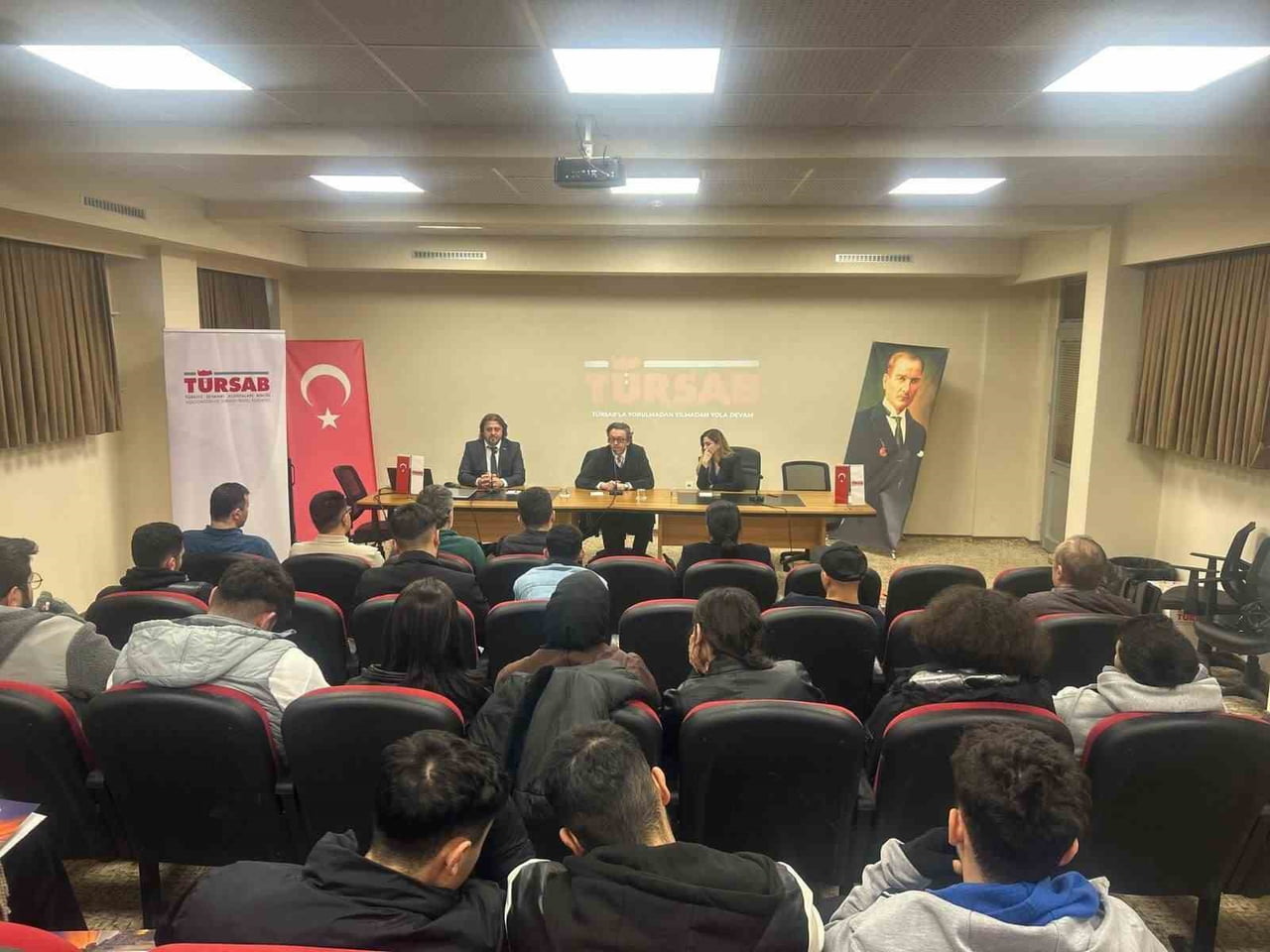 KARABÜK ÜNİVERSİTESİ (KBÜ) İLE TÜRKİYE SEYAHAT ACENTALARI BİRLİĞİ (TÜRSAB) İŞ BİRLİĞİNDE...