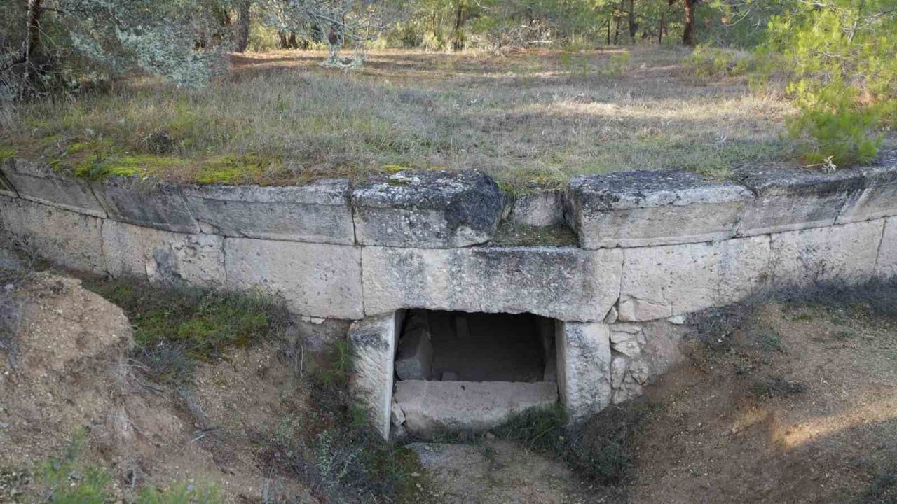 KARABÜK ÜNİVERSİTESİ TARAFINDAN DÜZENLENEN "TARİHTE SAFRANBOLU SEMPOZYUMU" KAPSAMINDA...