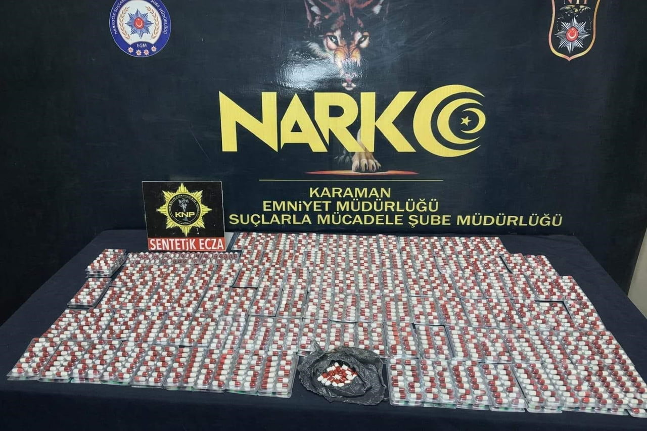 KARAMAN'DA POLİSİN KENT MERKEZİNDE YÜRÜTTÜĞÜ ASAYİŞ UYGULAMALARI ARALIKSIZ DEVAM EDİYOR. YAPILAN...