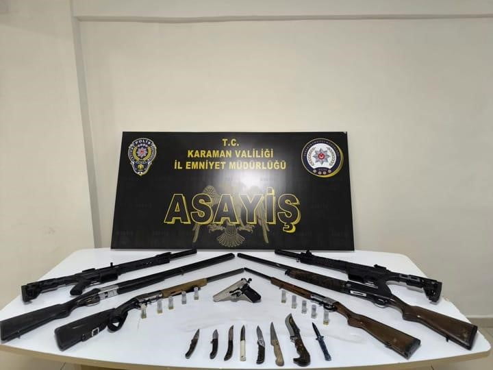 KARAMAN'DA POLİSİN KENT MERKEZİNDE YÜRÜTTÜĞÜ ASAYİŞ UYGULAMALARI ARALIKSIZ DEVAM EDİYOR. YAPILAN...