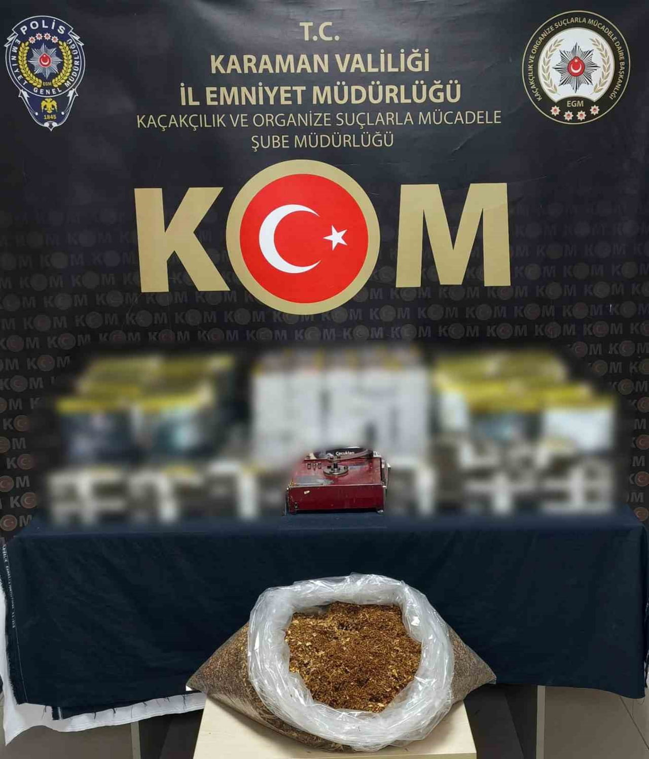 KARAMAN'DA POLİSİN KENT MERKEZİNDE YÜRÜTTÜĞÜ ASAYİŞ UYGULAMALARINDA RUHSATSIZ AV TÜFEKLERİ İLE...