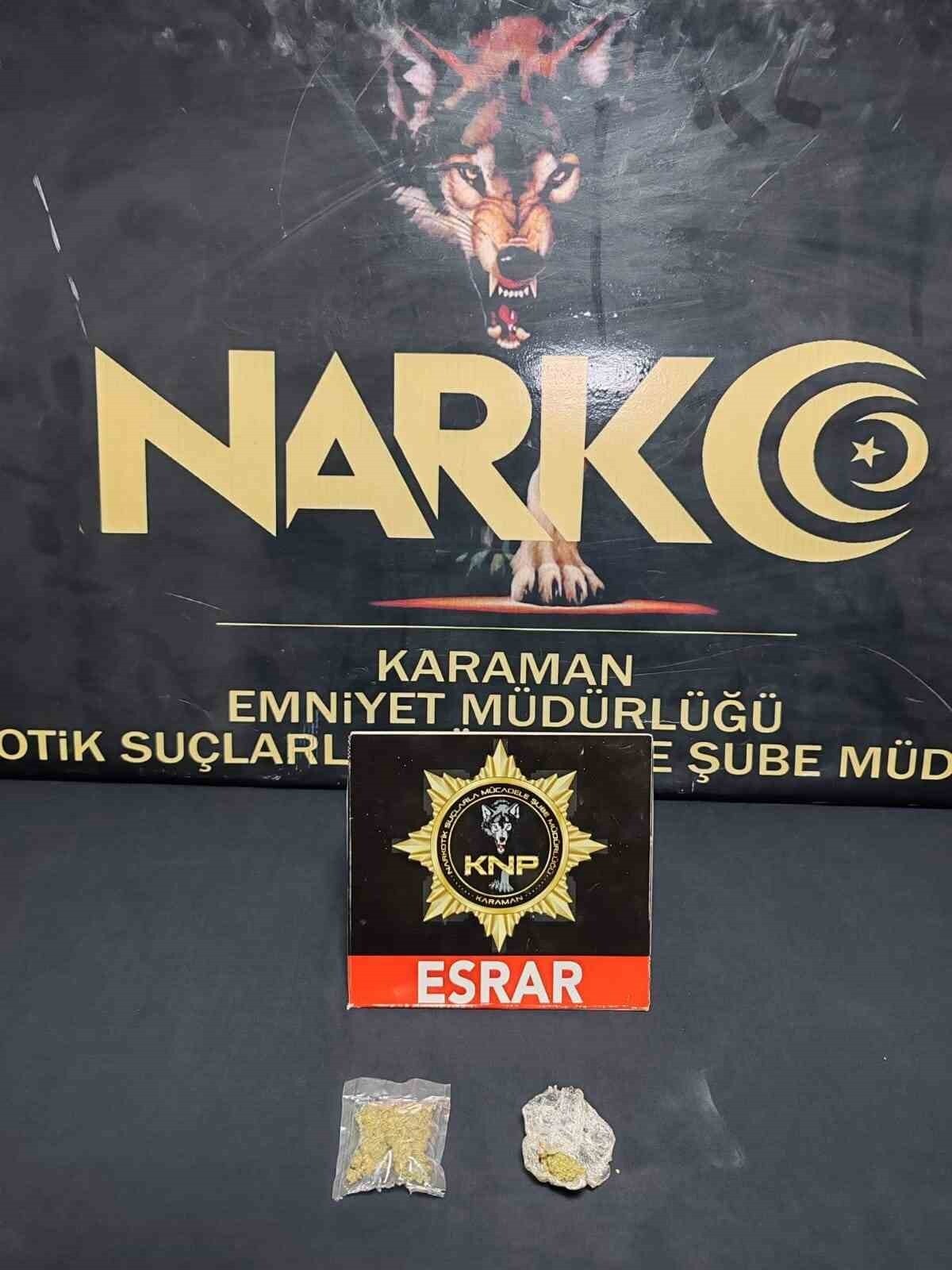 KARAMAN'DA POLİSİN KENT MERKEZİNDE YÜRÜTTÜĞÜ ASAYİŞ UYGULAMALARINDA UYUŞTURUCU, RUHSATSIZ SİLAHLAR...