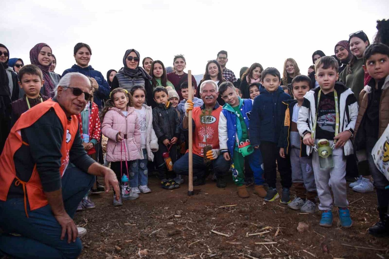 KARAMANOĞLU MEHMETBEY ÜNİVERSİTESİ (KMÜ) SAĞLIK BİLİMLERİ FAKÜLTESİ FİKRİNE SAĞLIK TOPLULUĞU, GENÇ...
