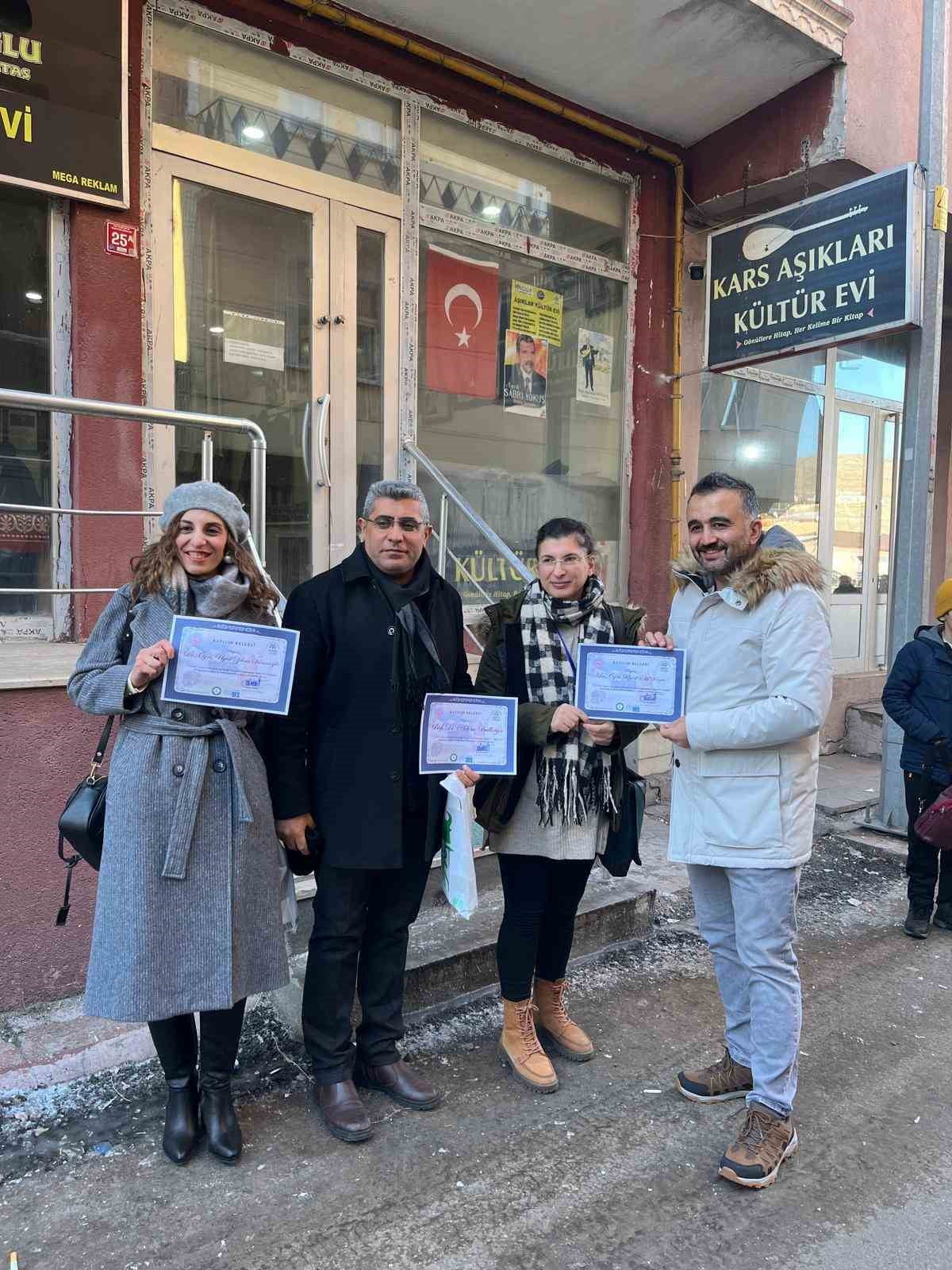 KARS’TA AŞIKLIK GELENEĞİ MASAYA YATIRILDI(KARS-İHA)