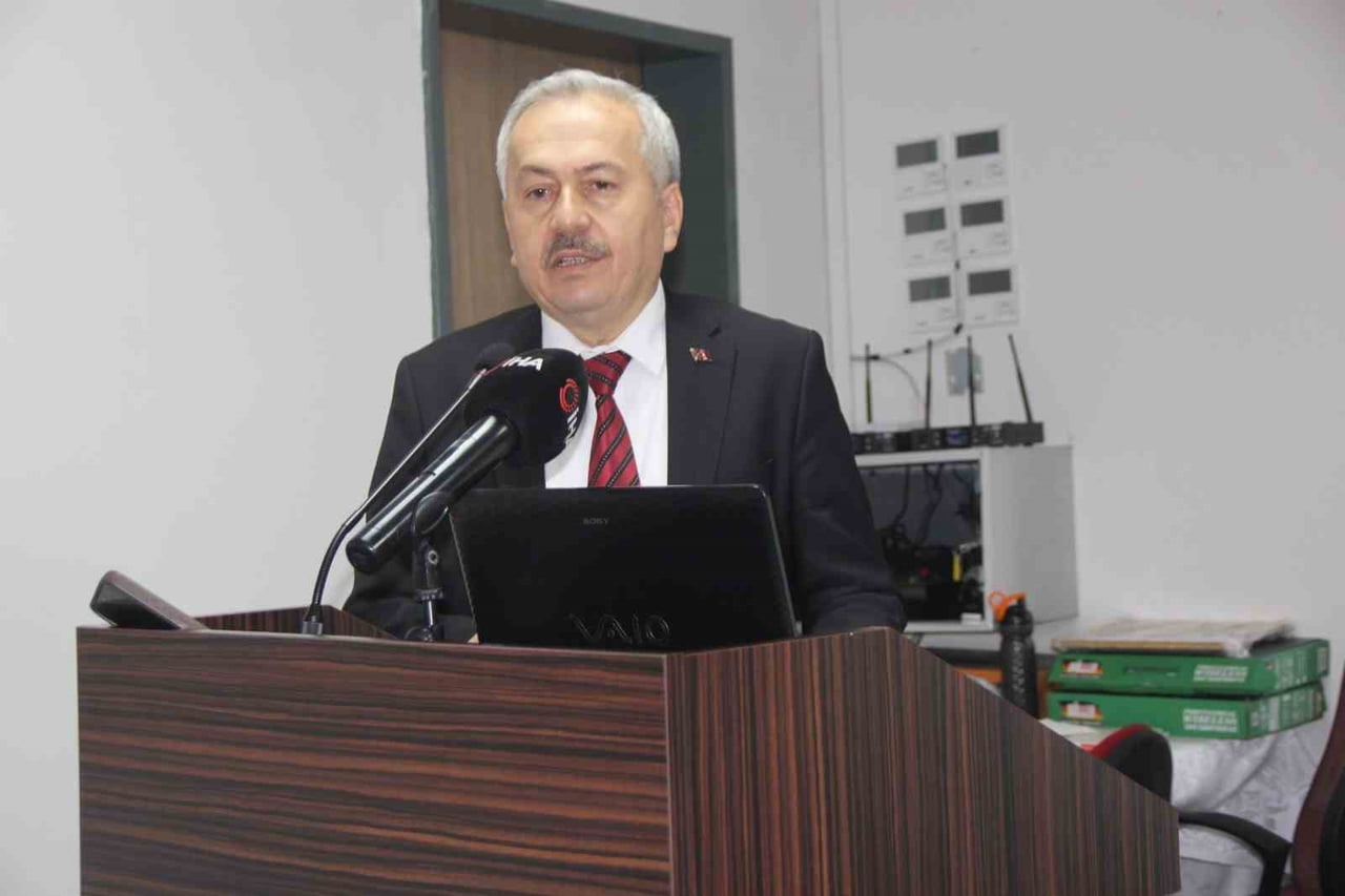 KASTAMONU AİLE VE SOSYAL HİZMETLER İL MÜDÜRÜ HARUN KÖKSALAN, KASTAMONU'DA BU YIL 222 KİŞİYE TOPLAM...