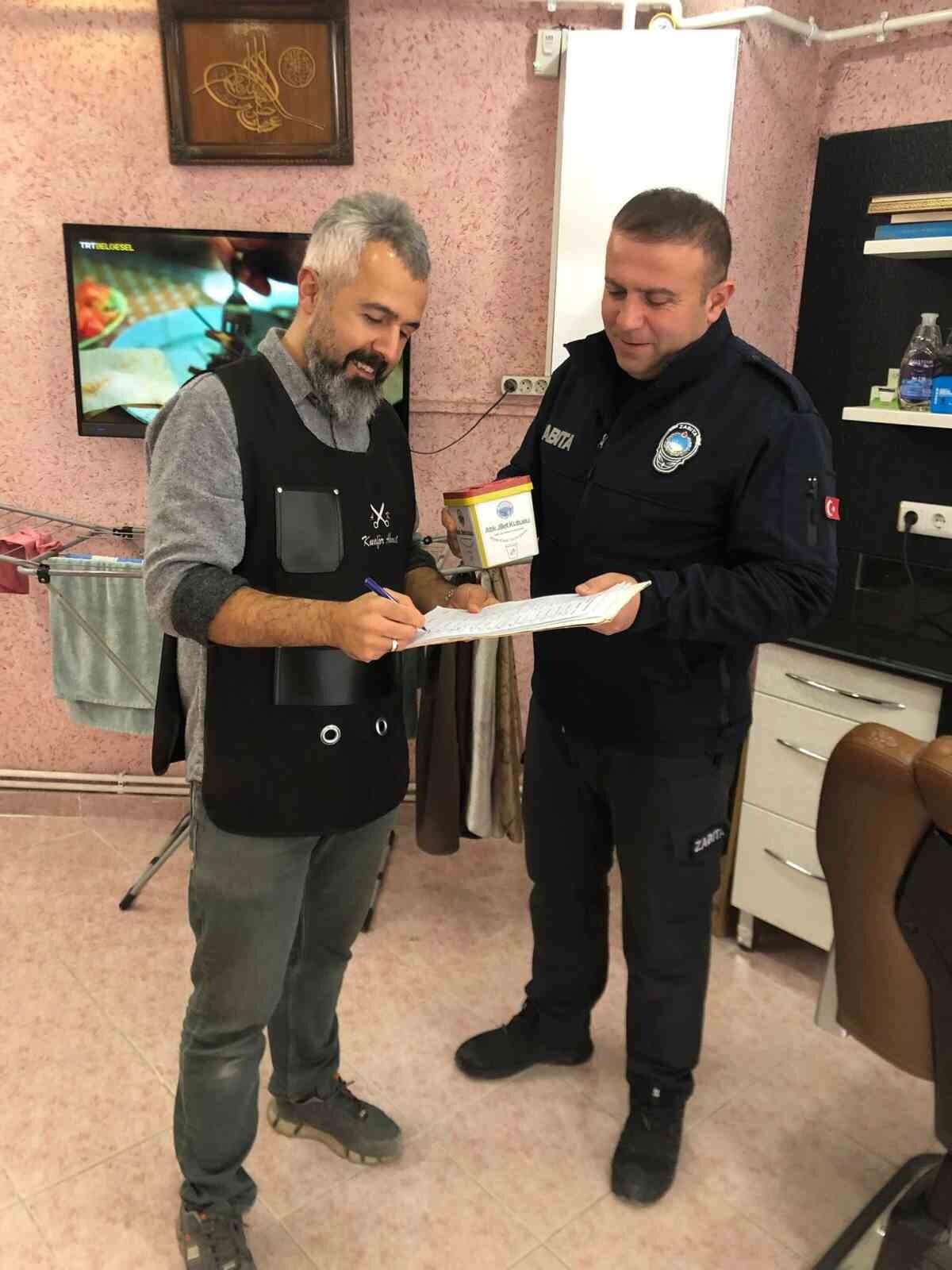 KASTAMONU’NUN TAŞKÖPRÜ İLÇESİNDE BELEDİYE BAŞKANLIĞI, İLÇEDE BAŞLATTIĞI PROJE İLE ATIK JİLETLERİ...