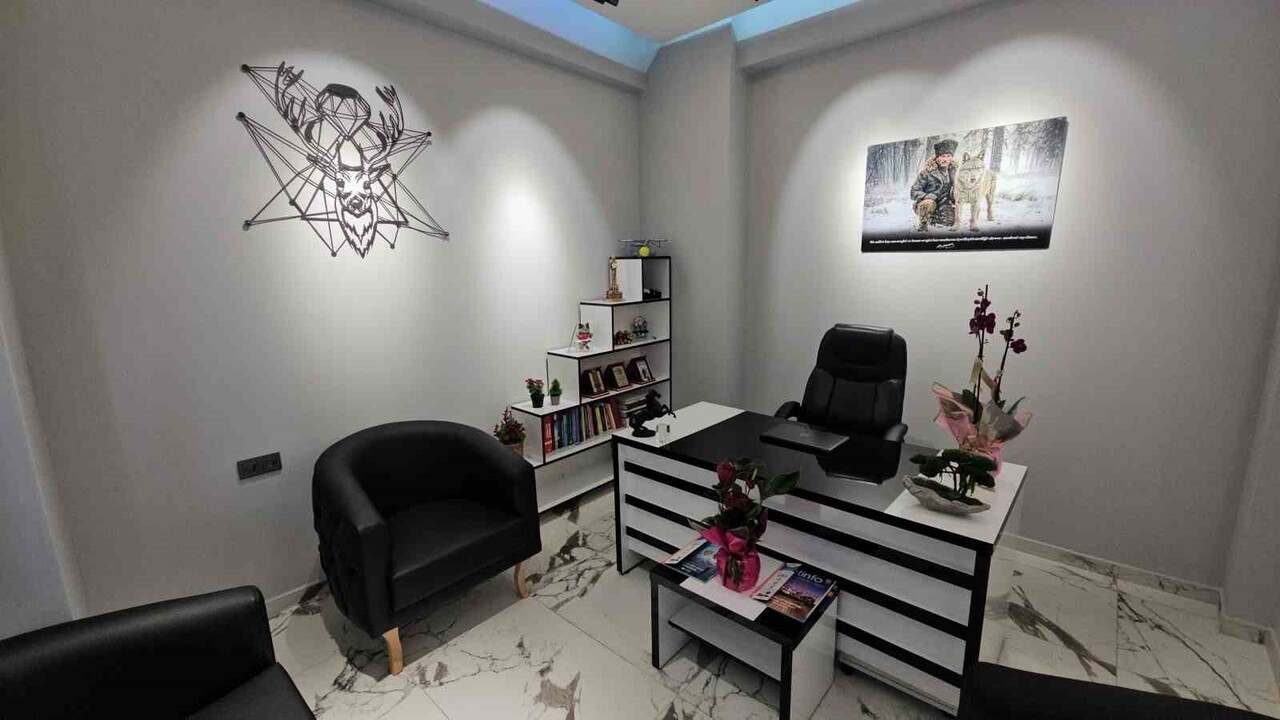 KAYMAKAM KAN VE BAŞKAN TETİK, VETERİNER KLİNİĞİ AÇILIŞINA KATILDI