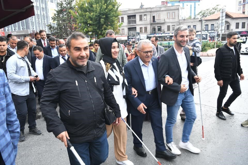 KAYSERİ BÜYÜKŞEHİR BELEDİYE BAŞKANI DR. MEMDUH BÜYÜKKILIÇ; 3 ARALIK DÜNYA ENGELLİLER GÜNÜ...