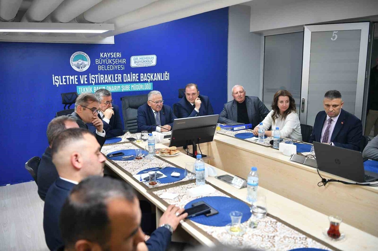 KAYSERİ BÜYÜKŞEHİR BELEDİYE BAŞKANI DR. MEMDUH BÜYÜKKILIÇ, BÜYÜKŞEHİR BELEDİYESİ İŞLETME VE...