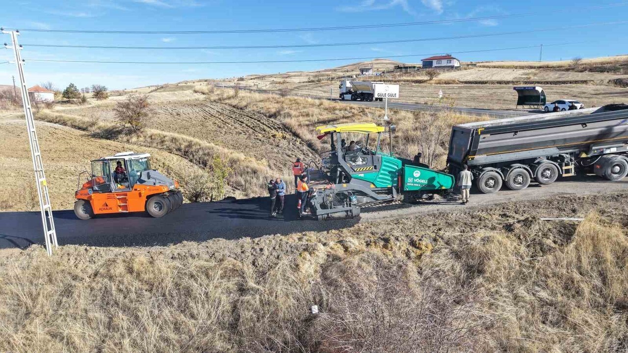 KAYSERİ BÜYÜKŞEHİR BELEDİYESİ; KOCASİNAN İLÇESİ HÖBEK MAHALLESİ’NE HİZMET VEREN 5 BİN 600 METRELİK...
