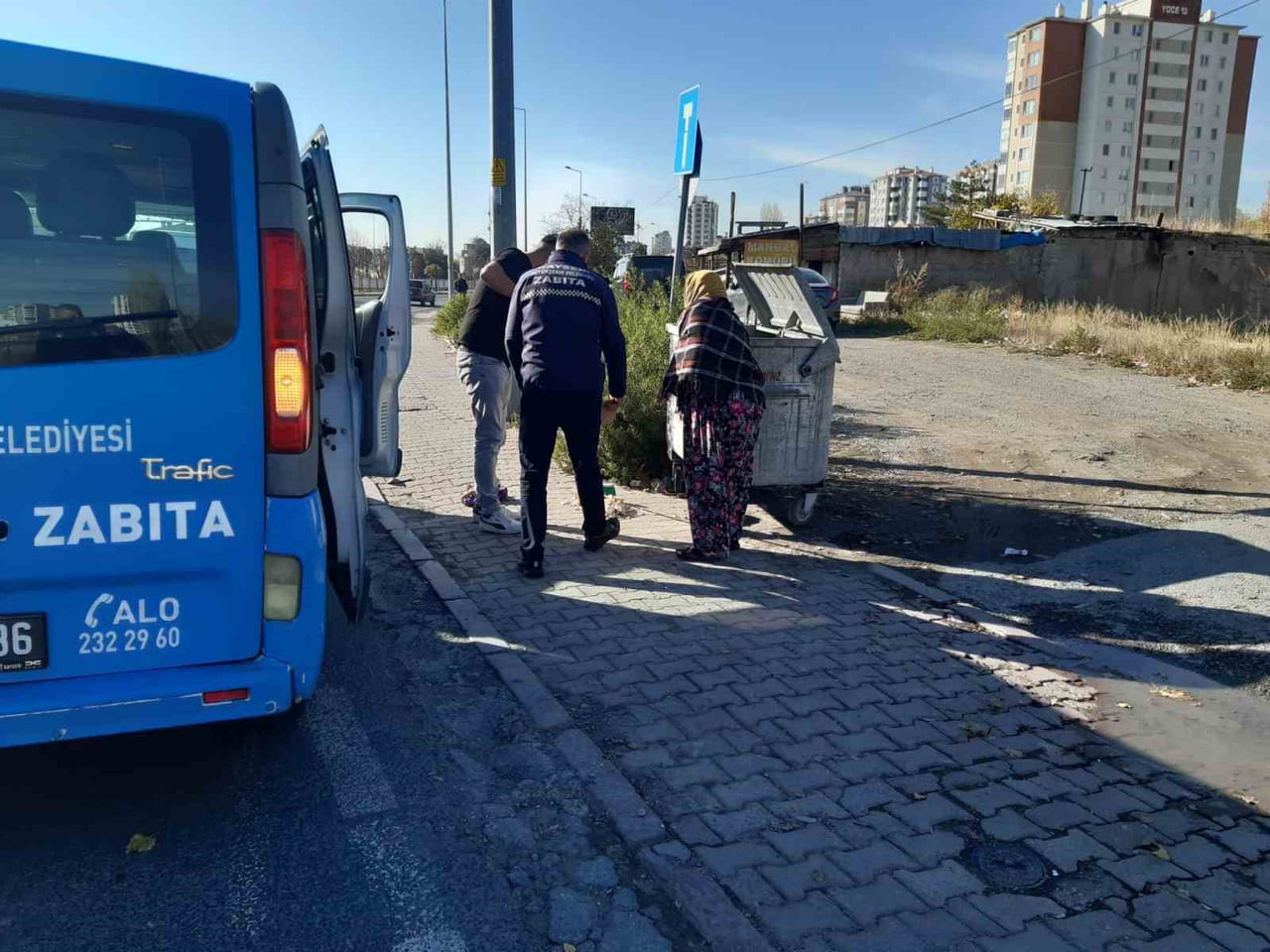 KAYSERİ BÜYÜKŞEHİR BELEDİYESİ, SOSYAL MEDYADAN YAPTIĞI PAYLAŞIMLA, ÇÖP KENARLARINDA KENDİNİ...