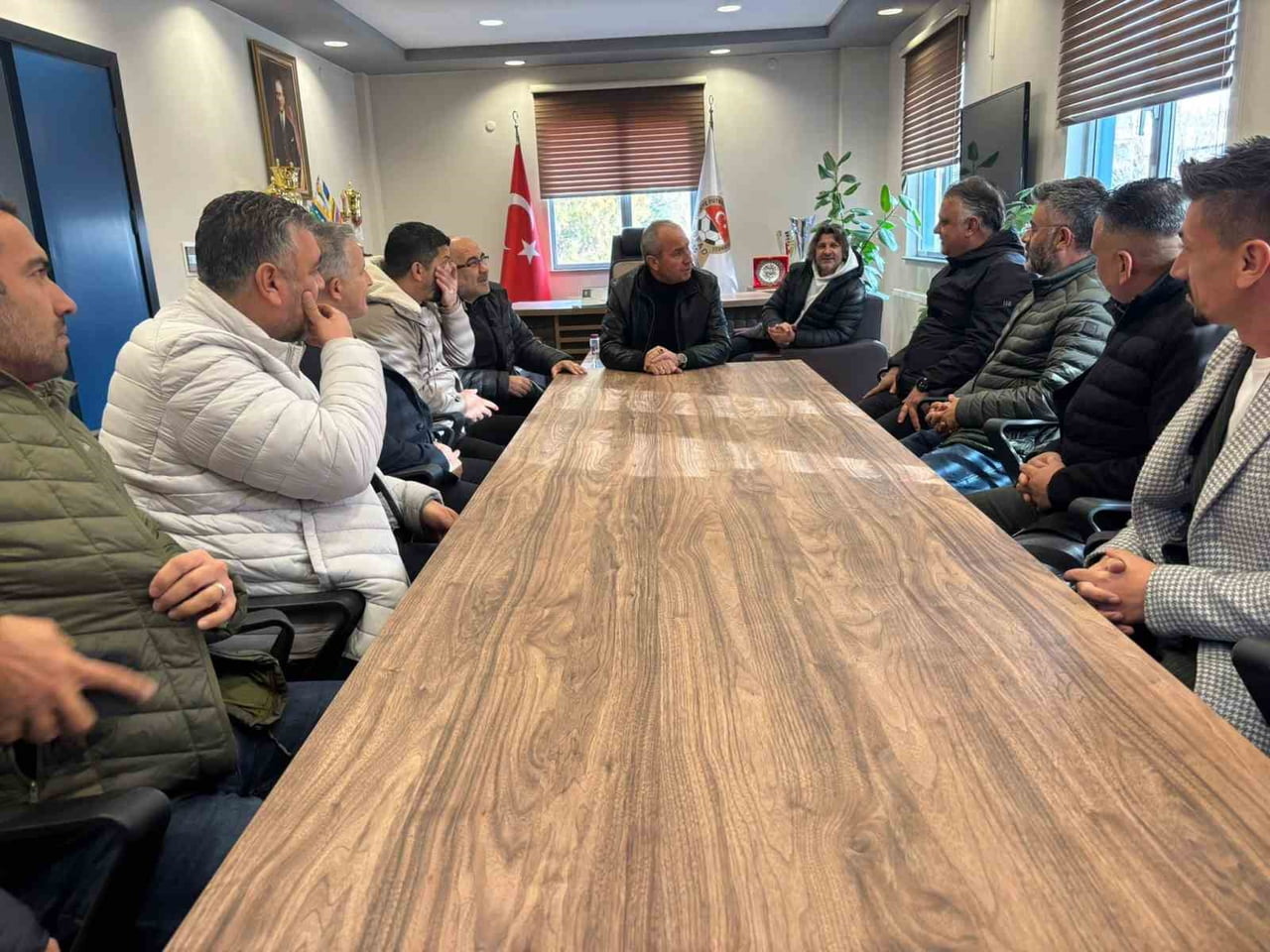 KAYSERİ’NİN EN KÖKLÜ KULÜPLERİNDEN BİRİ OLAN SÜMERSPOR’UN YENİ YÖNETİMİ TÜRKİYE FUTBOL...