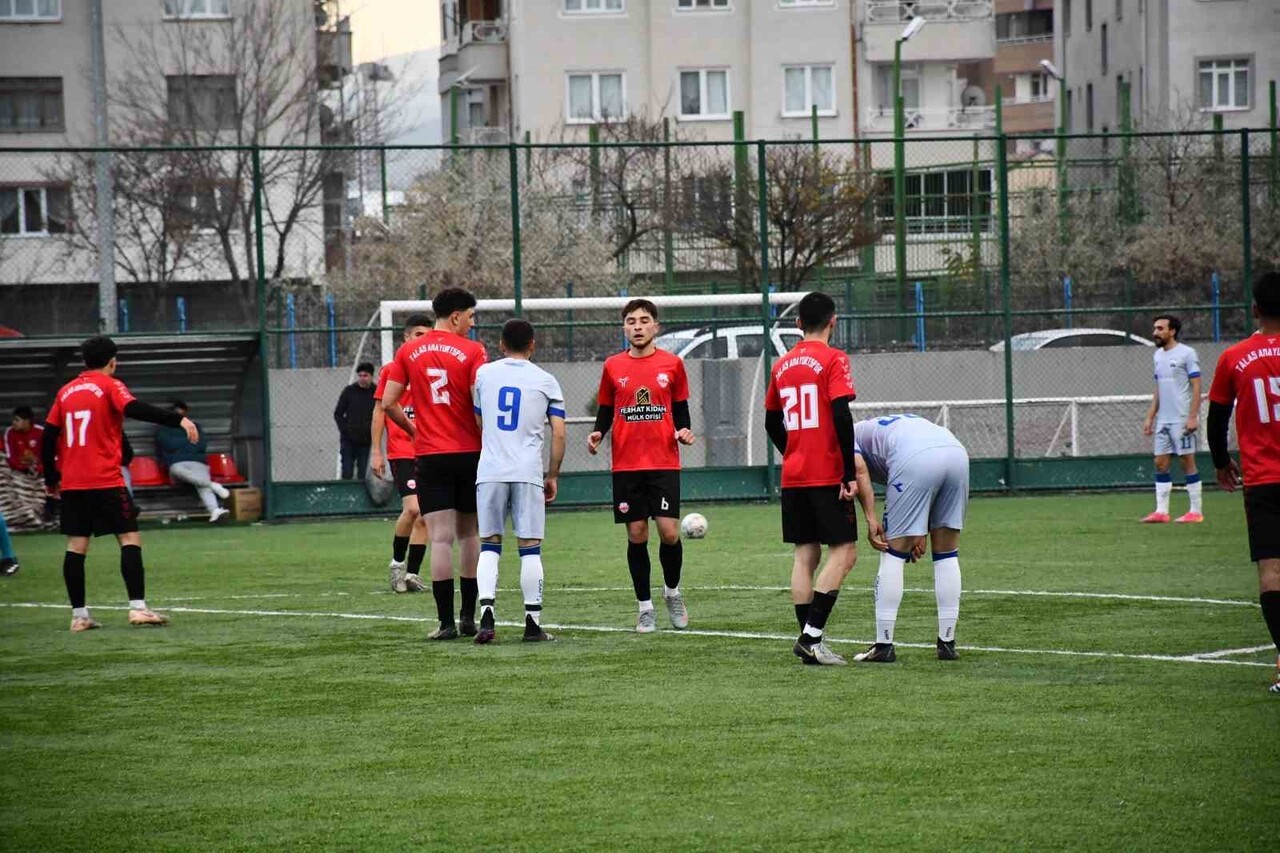 KAYSERİ ŞEKER MUSTAFA KILIÇ SÜPER AMATÖR KÜME’DE 13. HAFTA TAMAMLANIRKEN LİGİN İLK YARISI DA SONA...
