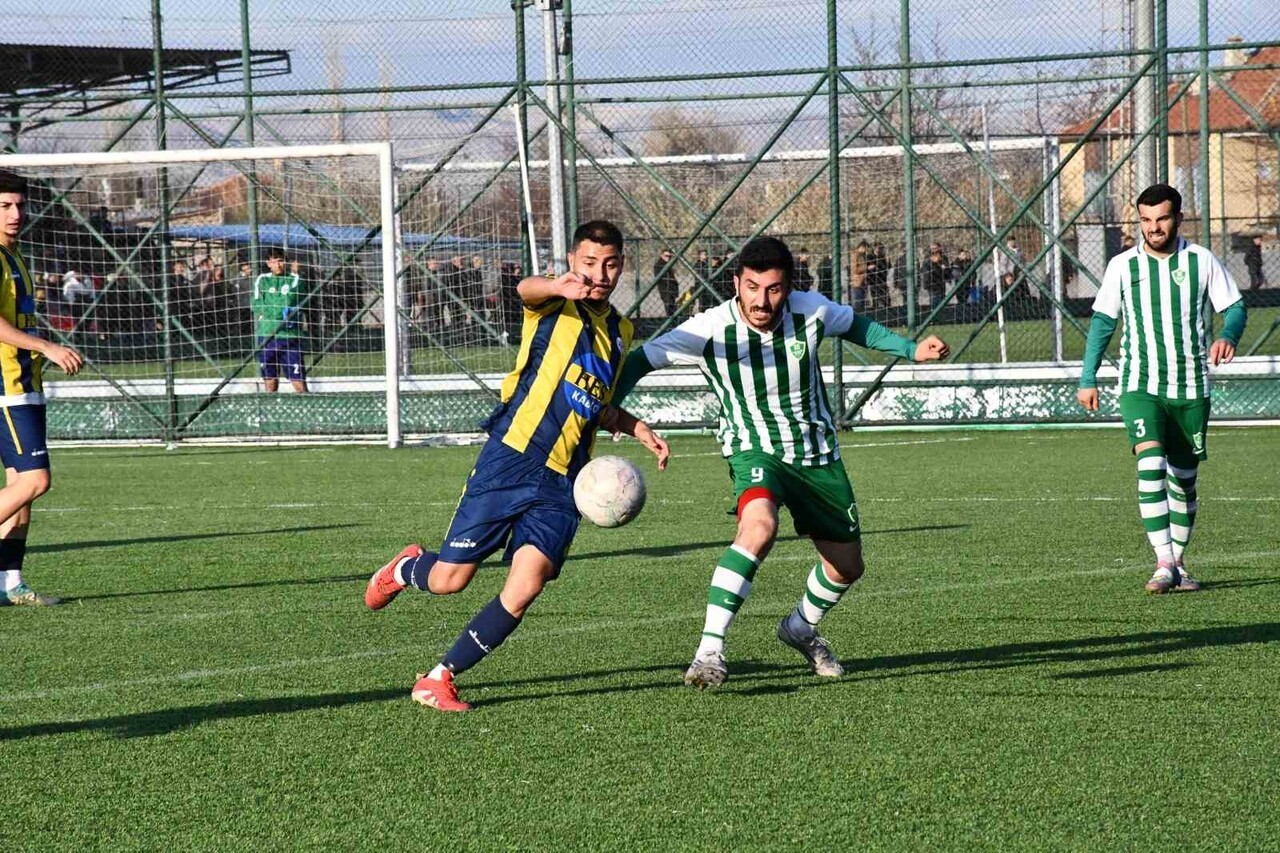 KAYSERİ ŞEKER MUSTAFA KILIÇ SÜPER AMATÖR KÜME LİDERİ KAYSERİ ŞEKERSPOR, LİGİN 13. HAFTASINDA...