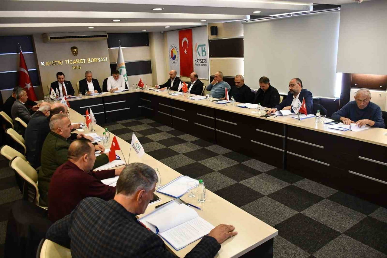 KAYSERİ TİCARET BORSASI’NDA (KTB), 2025 YILININ SON MECLİS TOPLANTISI ÜYELERİN YOĞUN KATILIMIYLA...