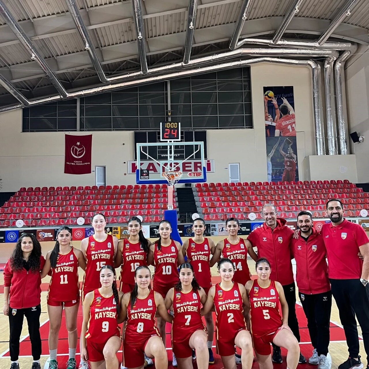 KAYSERİ U18 KADINLAR BASKETBOL LİGİ HAFTA SONU OYNANAN MAÇLAR İLE TAMAMLANDI. LİGDE İLK İKİ SIRAYI...