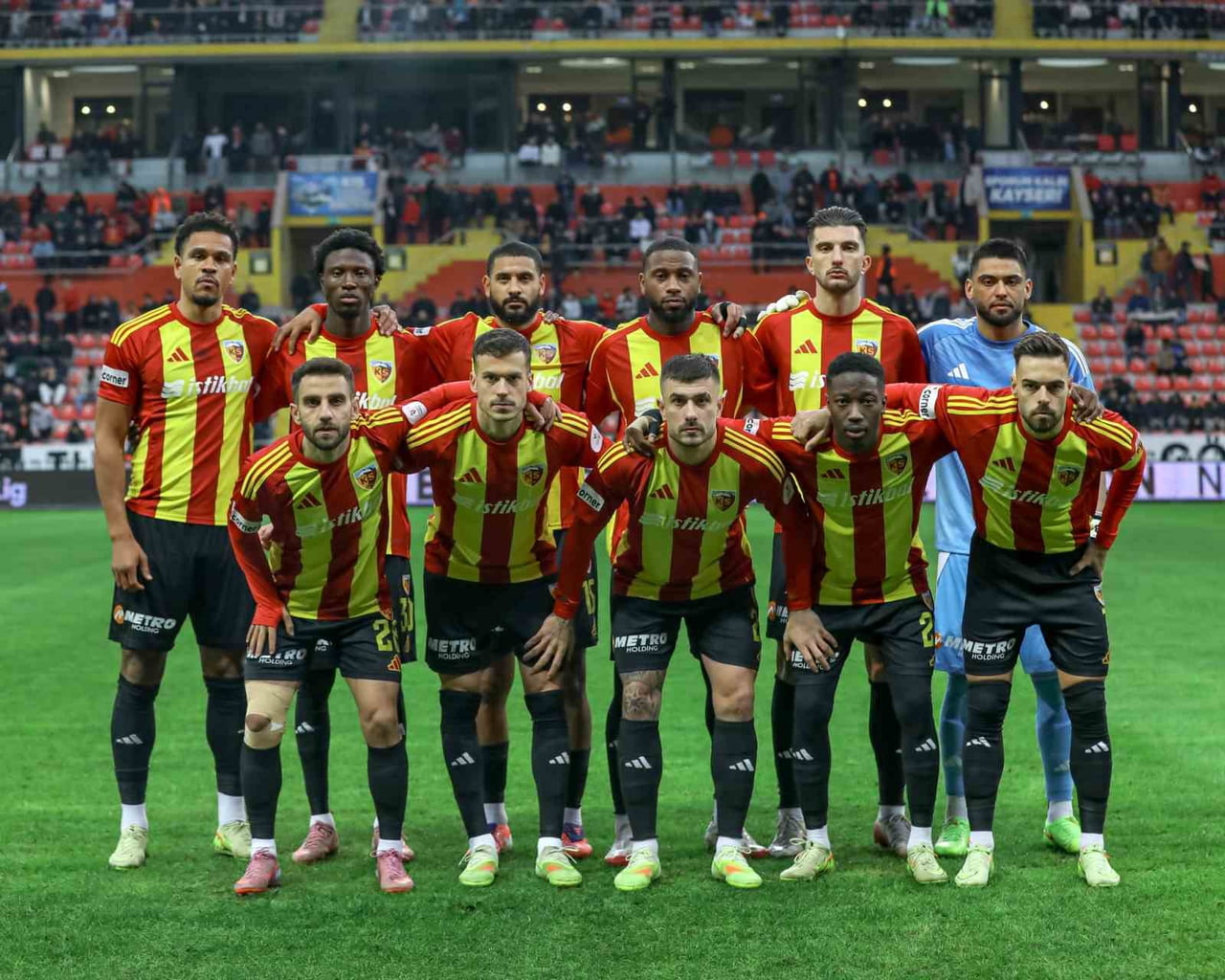 KAYSERİSPOR; SÜPER LİG’İN İLK YARISINDA 2 FARKLI HOCAYLA ÇALIŞTI. SARI KIRMIZILAR BU SÜREDE...