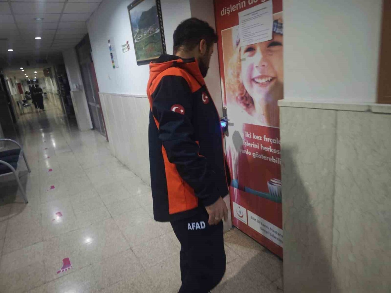 KBRN EKİBİ, GEREKLİ ÖNLEMLERİ ALARAK HASTANEDE KONTROLLER GERÇEKLEŞTİRDİ.