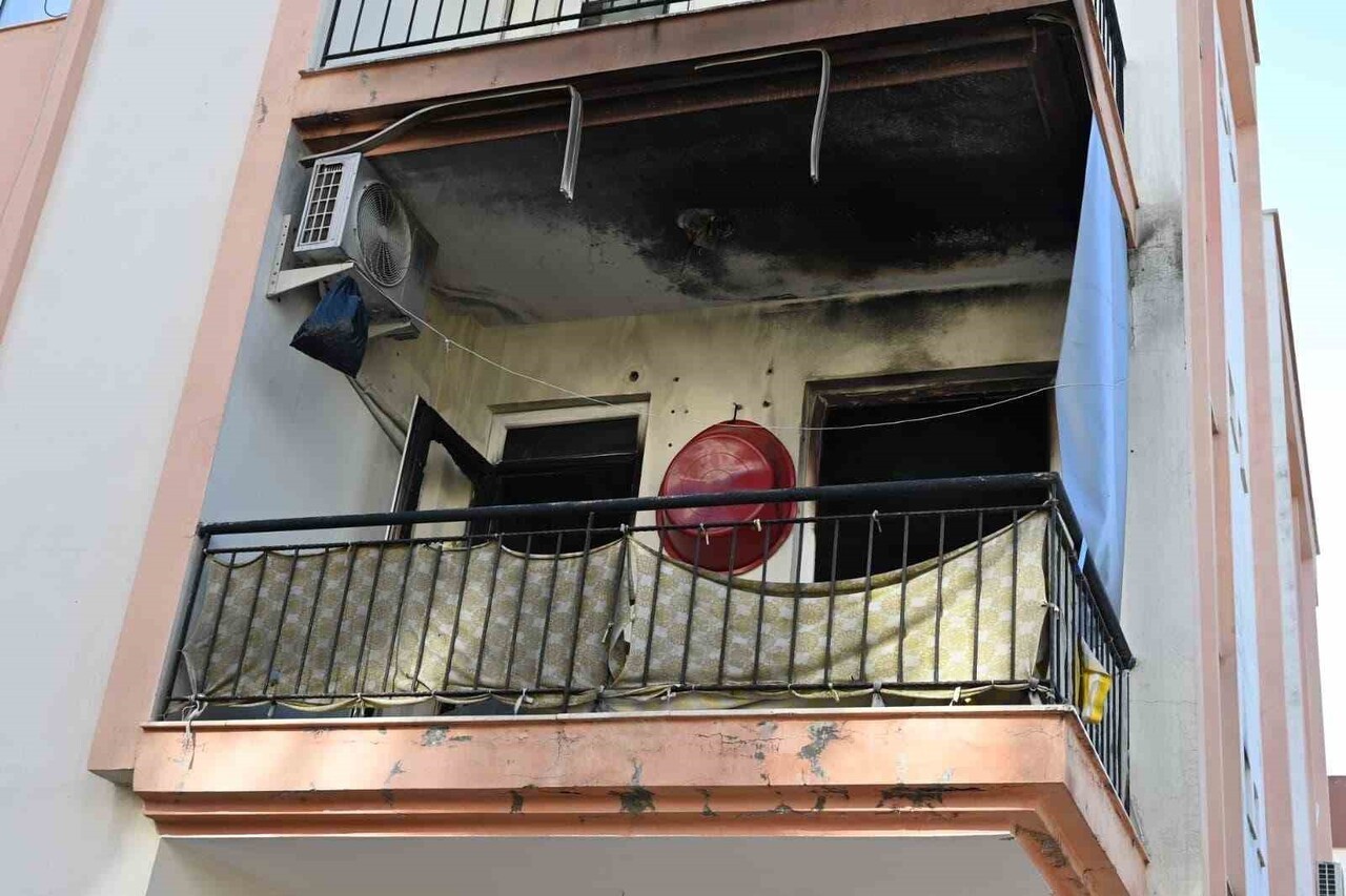 KEPEZ BELEDİYE BAŞKANI MESUT KOCAGÖZ, ŞAFAK MAHALLESİ’NDE GEÇTİĞİMİZ GÜN EVİ YANAN 45 YAŞINDAKİ...