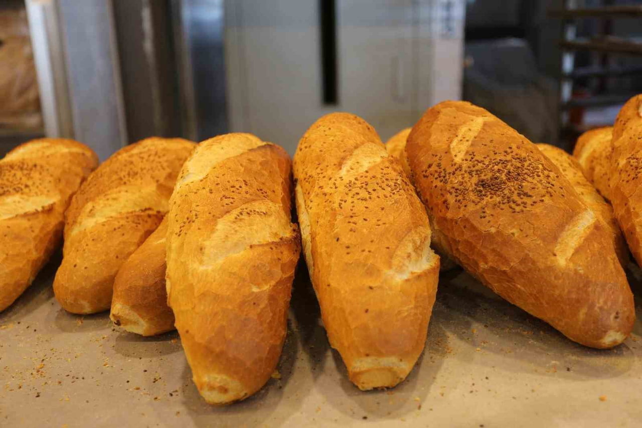KEPEZ BELEDİYESİ ZABITA MÜDÜRLÜĞÜ EKİPLERİ, VATANDAŞLARIN YENİ YILA SAĞLIKLI VE GÜVENLİ GIDAYLA...