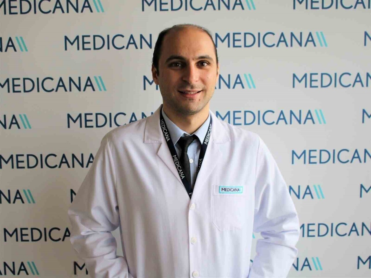 KIŞ AYLARINDA SIKÇA GÖRÜLEN BOĞAZ AĞRISI VE TAHRİŞİ, GÜNLÜK YAŞAMI OLUMSUZ ETKİLEYEBİLDİĞİNİ...