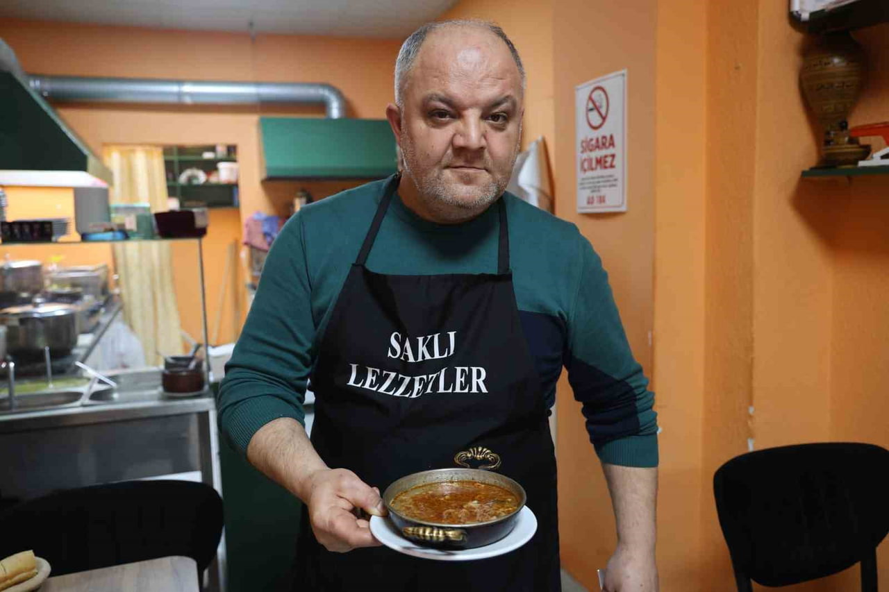 KIŞ MEVSİMİNİN ETKİSİNİ ARTIRMASIYLA BİRLİKTE KIRŞEHİR’DE VATANDAŞLAR, SOĞUK HAVALARDAN KORUNMAK...