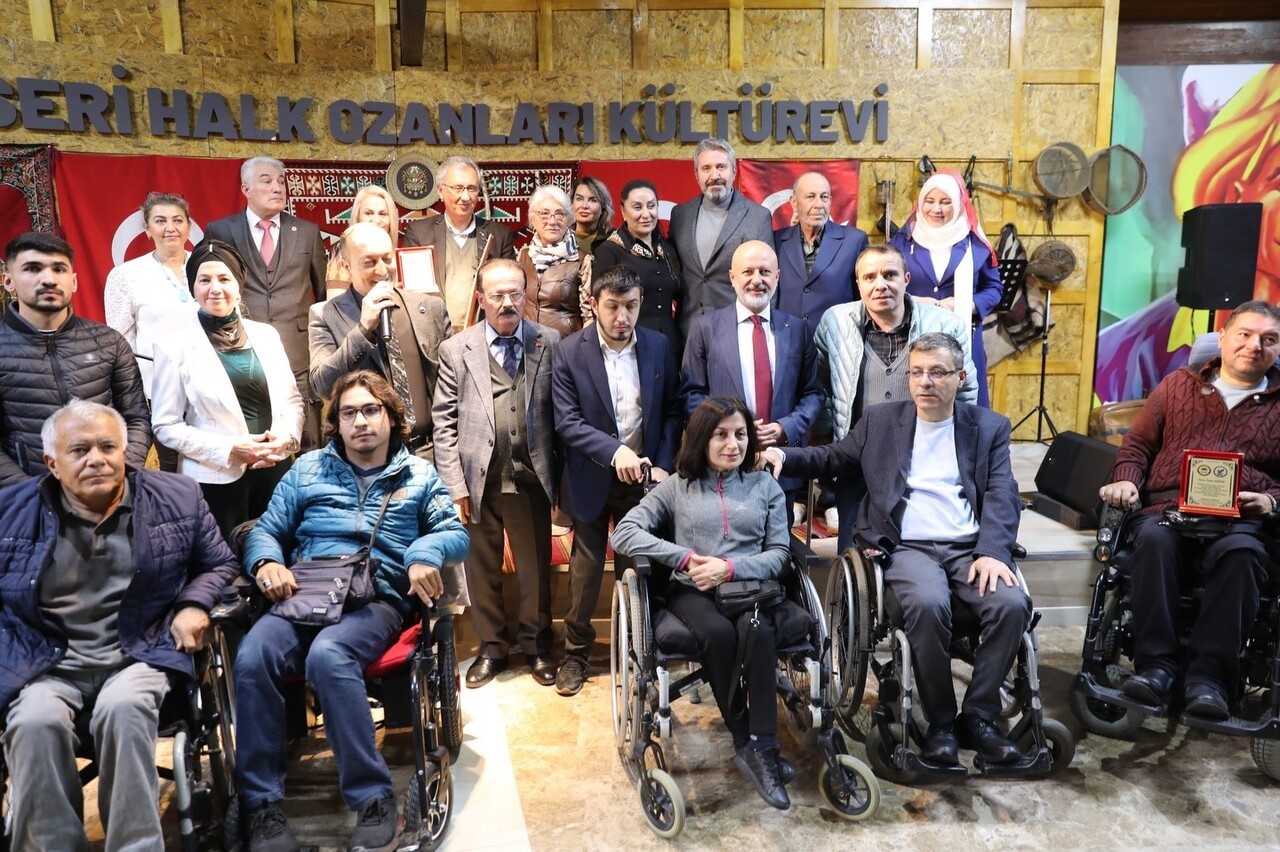 KOCASİNAN BELEDİYE BAŞKANI AHMET ÇOLAKBAYRAKDAR, 3 ARALIK DÜNYA ENGELLİLER GÜNÜ NEDENİYLE...