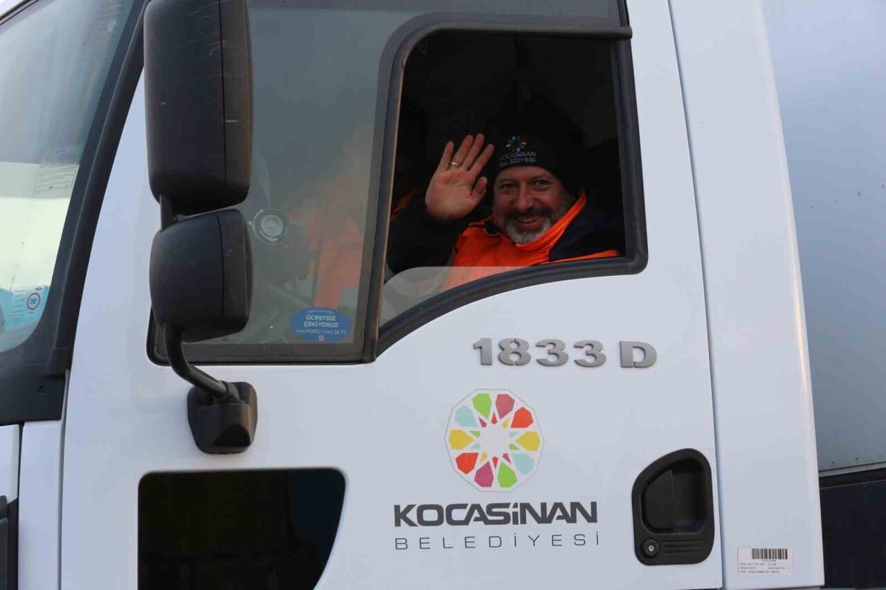 KOCASİNAN BELEDİYE BAŞKANI AHMET ÇOLAKBAYRAKDAR; METEOROLOJİ TARAFINDAN YAPILAN UYARIYLA BİRLİKTE...