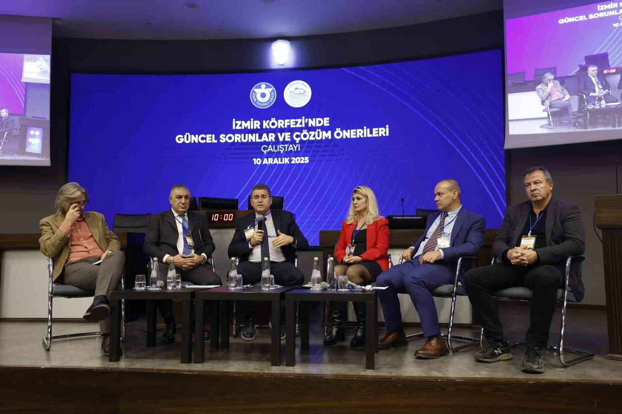 KOKU, RENK DEĞİŞİMİ VE BALIK ÖLÜMLERİYLE KENTİN GÜNDEMİNDE YER ALAN İZMİR KÖRFEZİ’Nİ KURTARMAK...