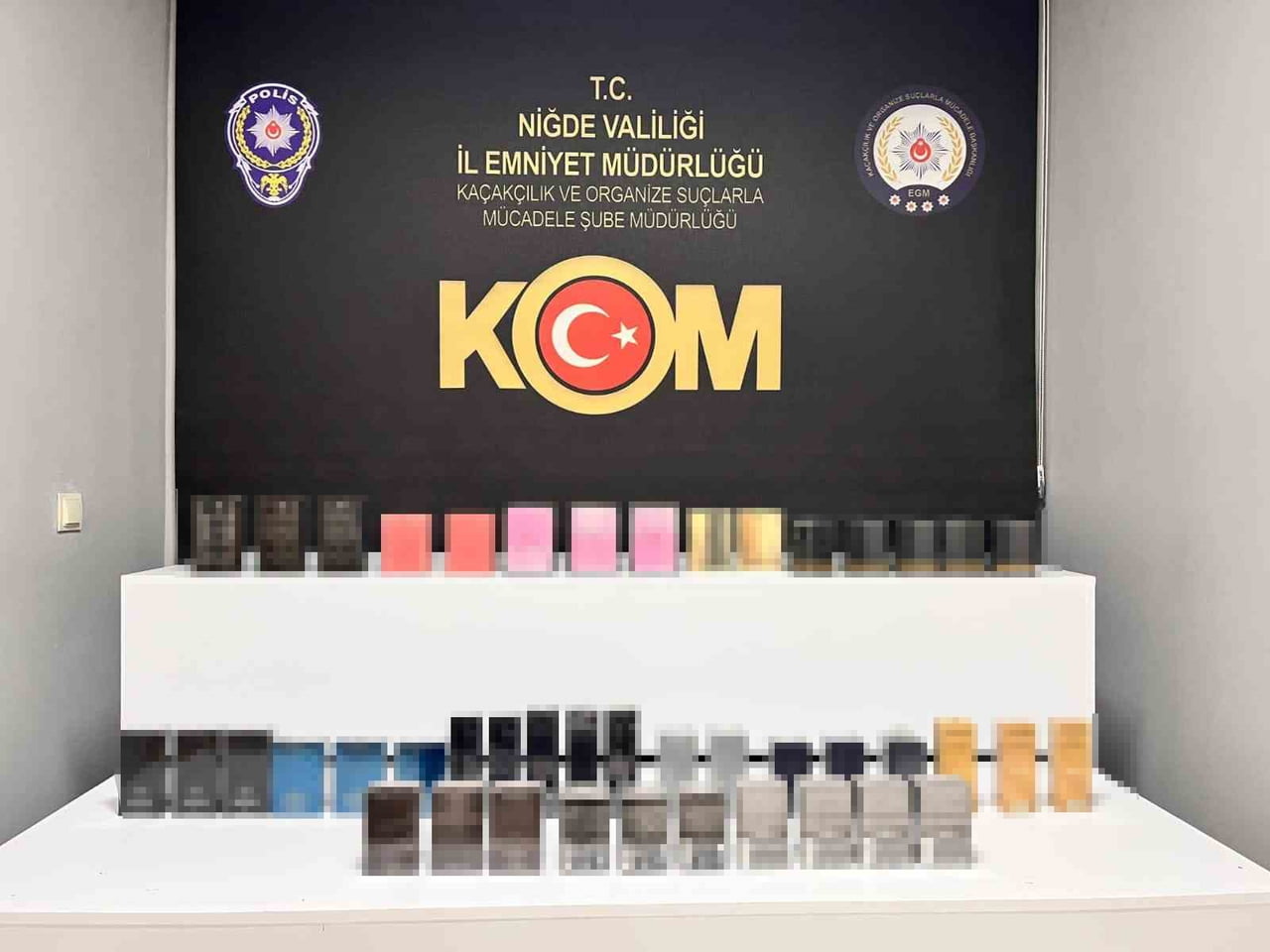 KOM ŞUBE MÜDÜRLÜĞÜ EKİPLERİNCE KAÇAKÇILIKLA MÜCADELE KAPSAMINDA YÜRÜTÜLEN ÇALIŞMALARDA 11 ŞÜPHELİ...