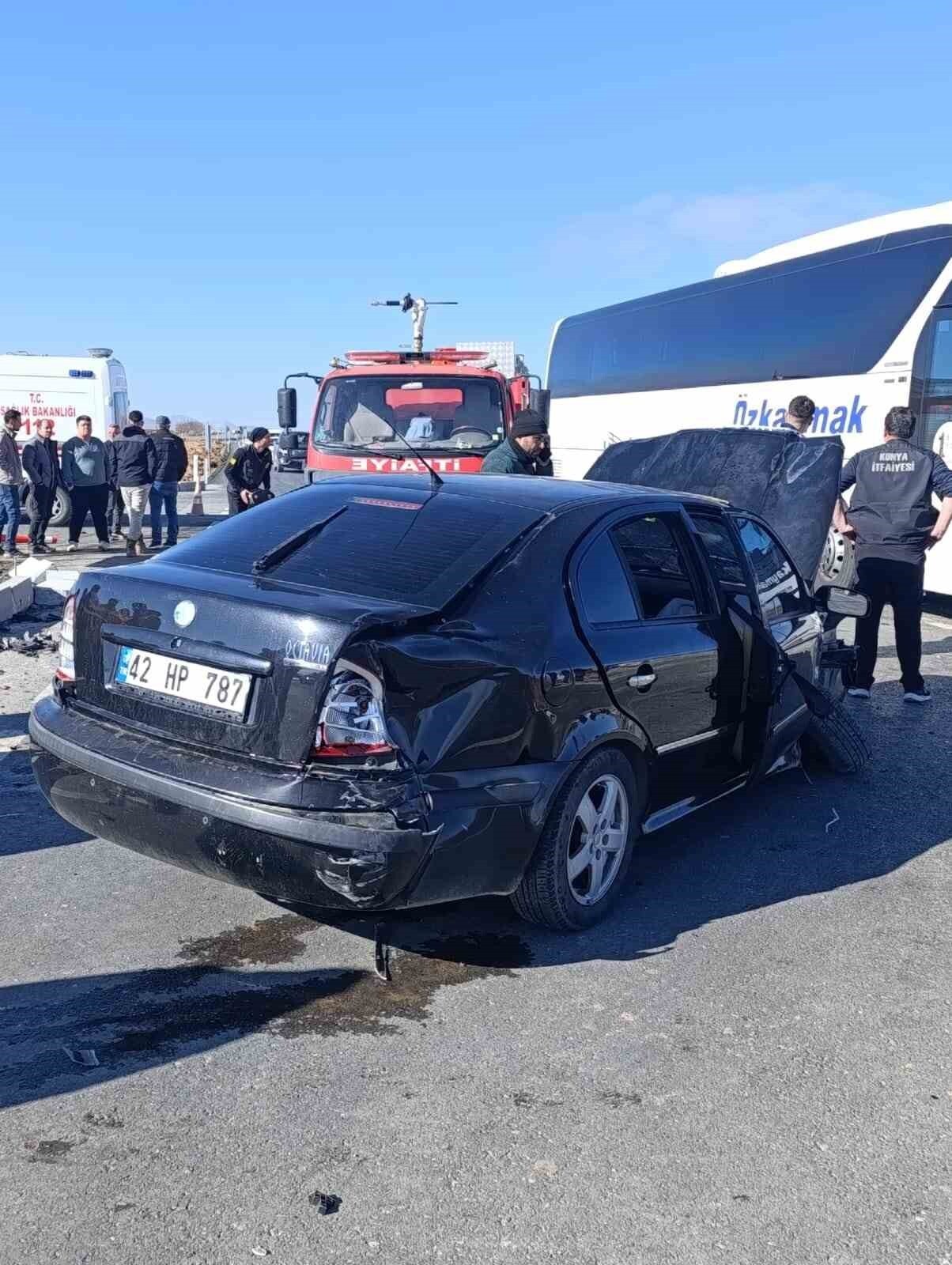 KONYA’NIN HÜYÜK İLÇESİNDE İKİ OTOMOBİLİN ÇARPIŞMASI SONUCU MEYDANA GELEN TRAFİK KAZASINDA 2 KİŞİ...