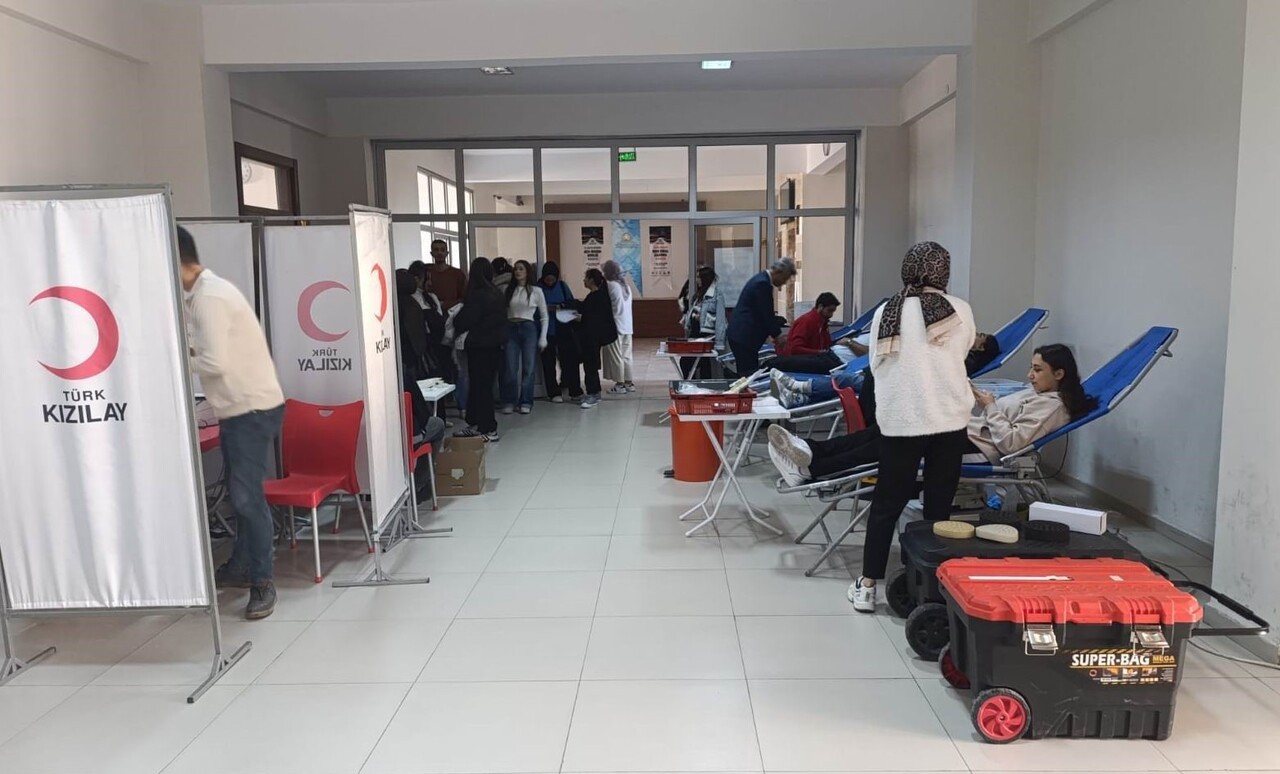 KONYA’NIN KARAPINAR İLÇESİNDE SELÇUK ÜNİVERSİTESİ KARAPINAR AYDOĞANLAR MESLEK YÜKSEKOKULU’NDA...