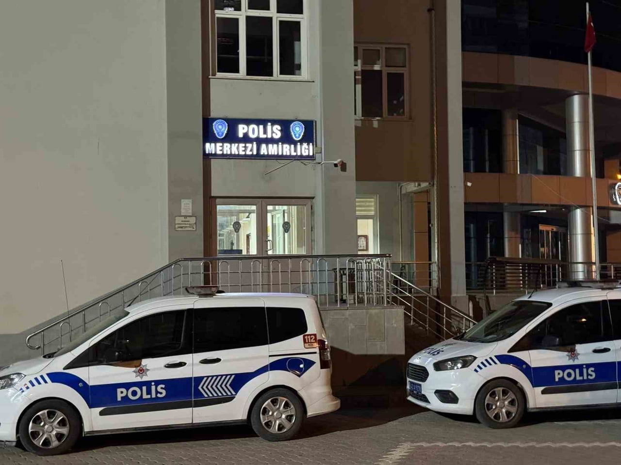 KONYA’NIN KULU İLÇESİNDE İLÇE EMNİYET MÜDÜRLÜĞÜ EKİPLERİNCE YILBAŞI TEDBİRLERİ KAPSAMINDA HUZUR VE...