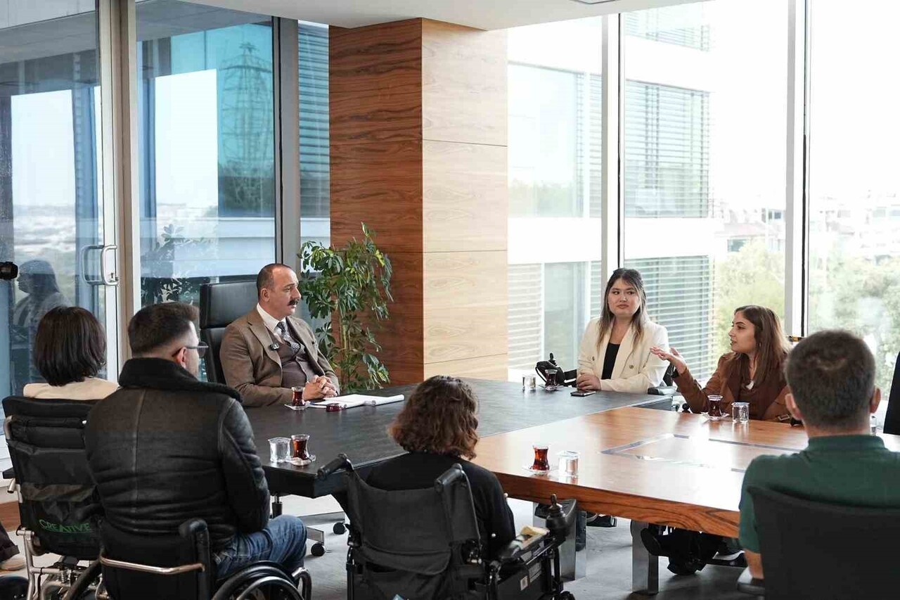 KONYAALTI BELEDİYE BAŞKANI CEM KOTAN, 3 ARALIK DÜNYA ENGELLİLER GÜNÜ DOLAYISIYLA KONYAALTI...