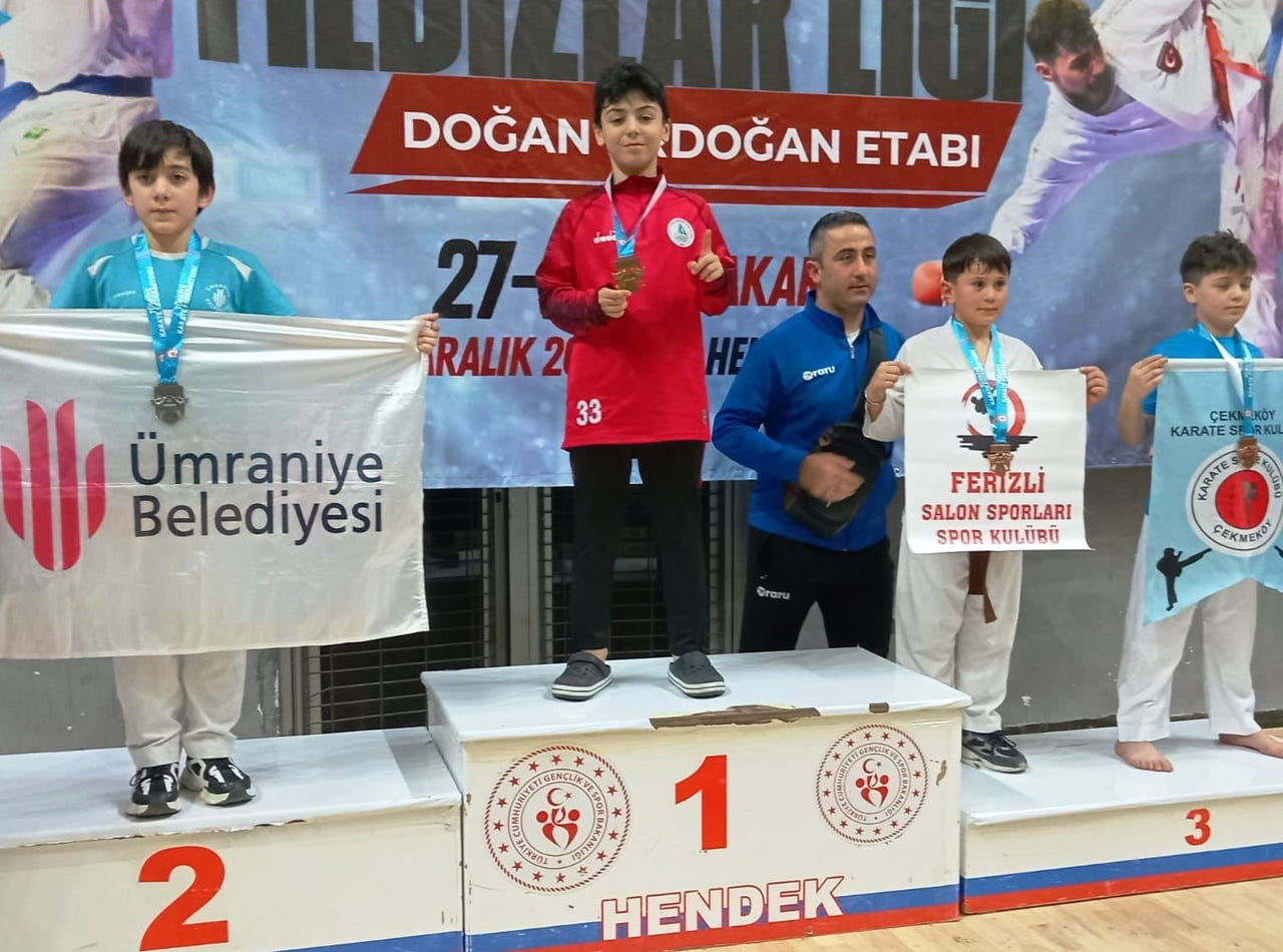KÖRFEZ GENÇLERBİRLİĞİ SPOR KULÜBÜ KARATE TAKIMI, SAKARYA'DA DÜZENLENEN TÜRKİYE YILDIZLAR KARATE...