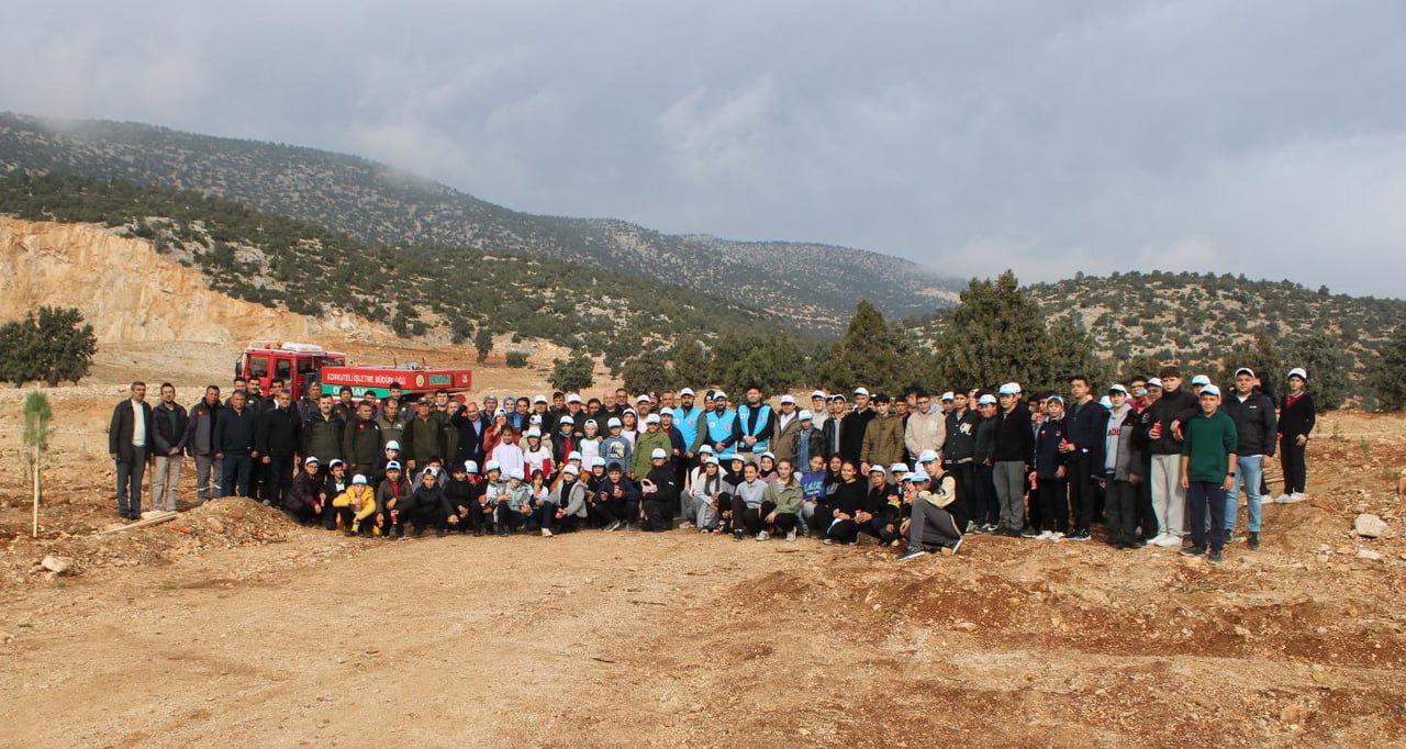 KORKUTELİ İLÇESİNDE "ÇEVREME DUYARLIYIM, DEĞERLERİME SAHİP ÇIKIYORUM (ÇEDES)" PROJESİ ÇERÇEVESİNDE...