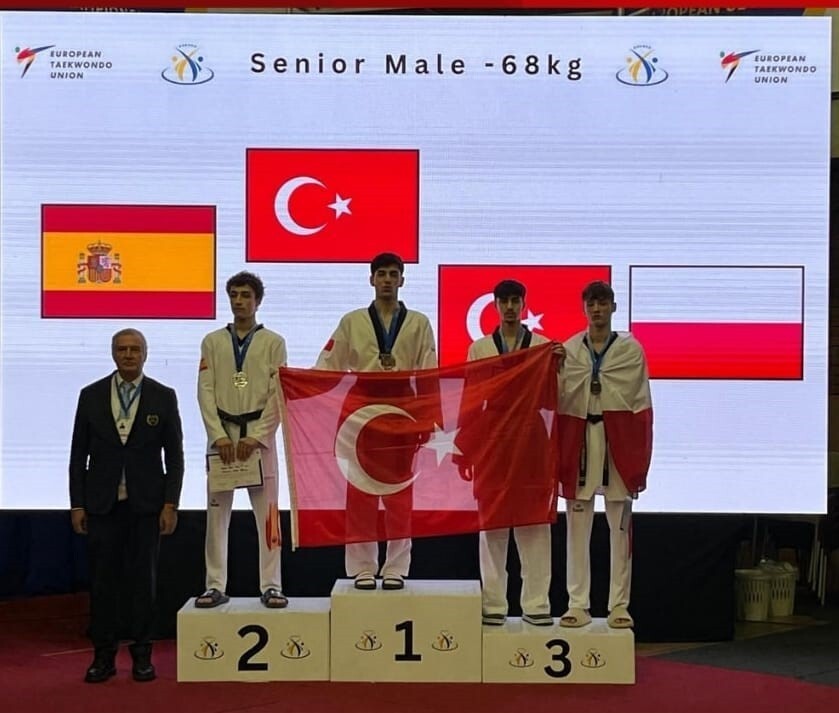 KOSOVA’DA DÜZENLENEN ÜMİTLER AVRUPA TAEKWONDO ŞAMPİYONASI’NDA EMİR PERÇİN, AVRUPA ÜÇÜNCÜSÜ OLARAK...