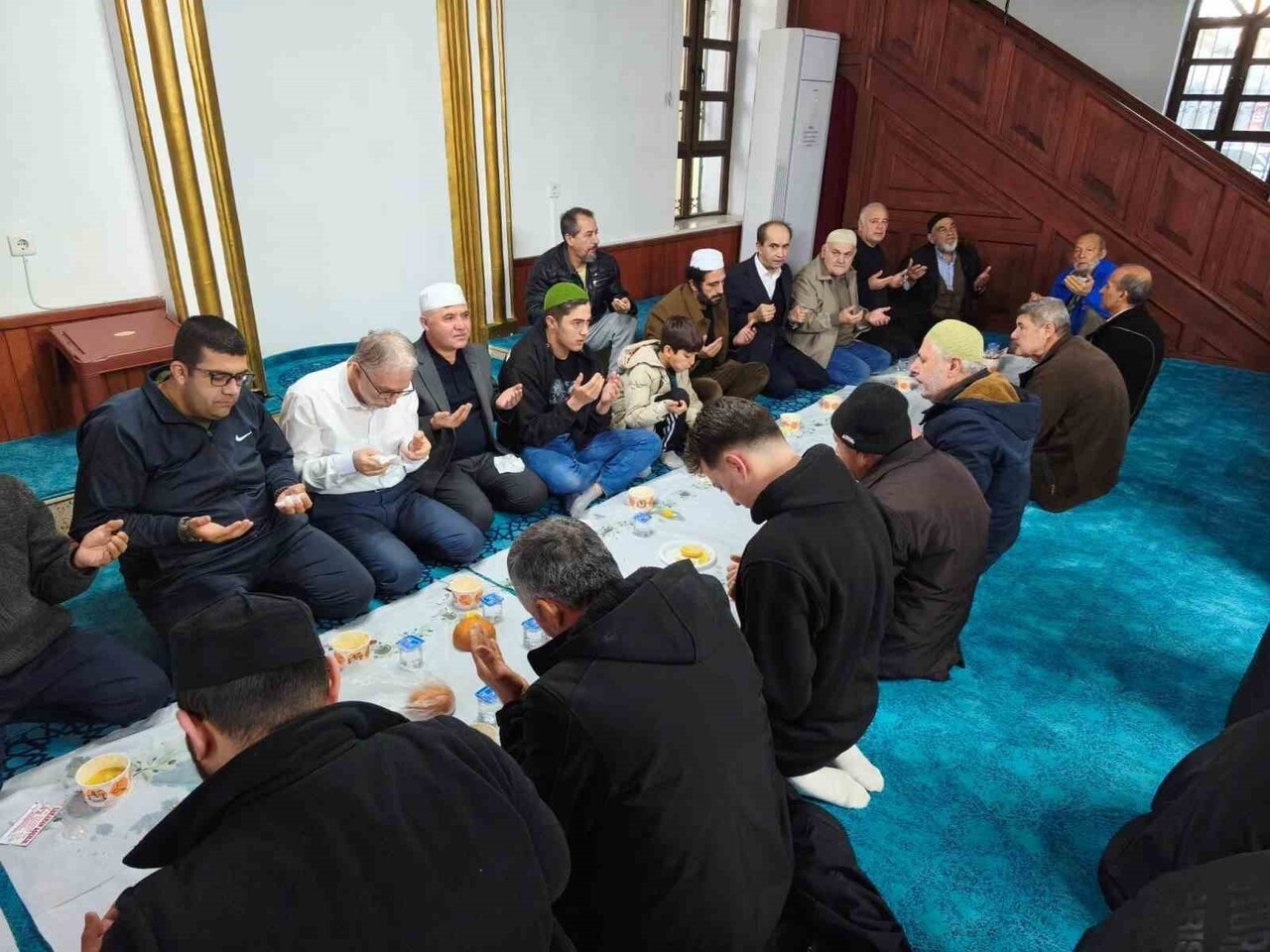 KÖYCEĞİZ MERKEZ HACIBEY CAMİİ’NDE SABAH NAMAZI BULUŞMASI GERÇEKLEŞTİRİLDİ