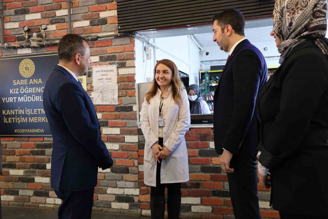 KREDİ YURTLAR GENEL MÜDÜRLÜĞÜ DAİRE BAŞKANI MUTLU DOĞAN, ELAZIĞ’DAKİ ÖĞRENCİ YURTLARININ YENİ...