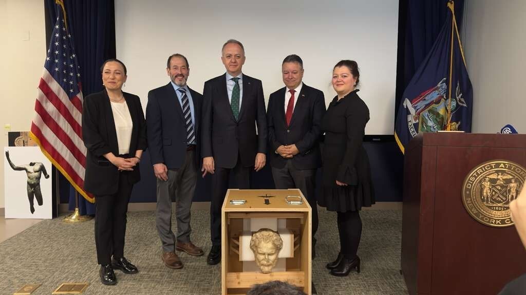 KÜLTÜR VE TURİZM BAKANLIĞI, BURDUR’DAKİ BOUBON ANTİK KENTİ’NDEN KAÇIRILAN BRONZ İMPARATOR...