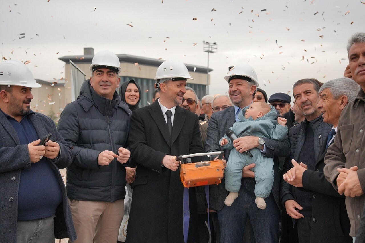 KUMSLİFE KOOPERATİFİ’NİN ZEMİN İYİLEŞTİRMESİ TAMAMLANAN YAPILARINDA TEMEL ATILMASI NEDENİYLE BİR...