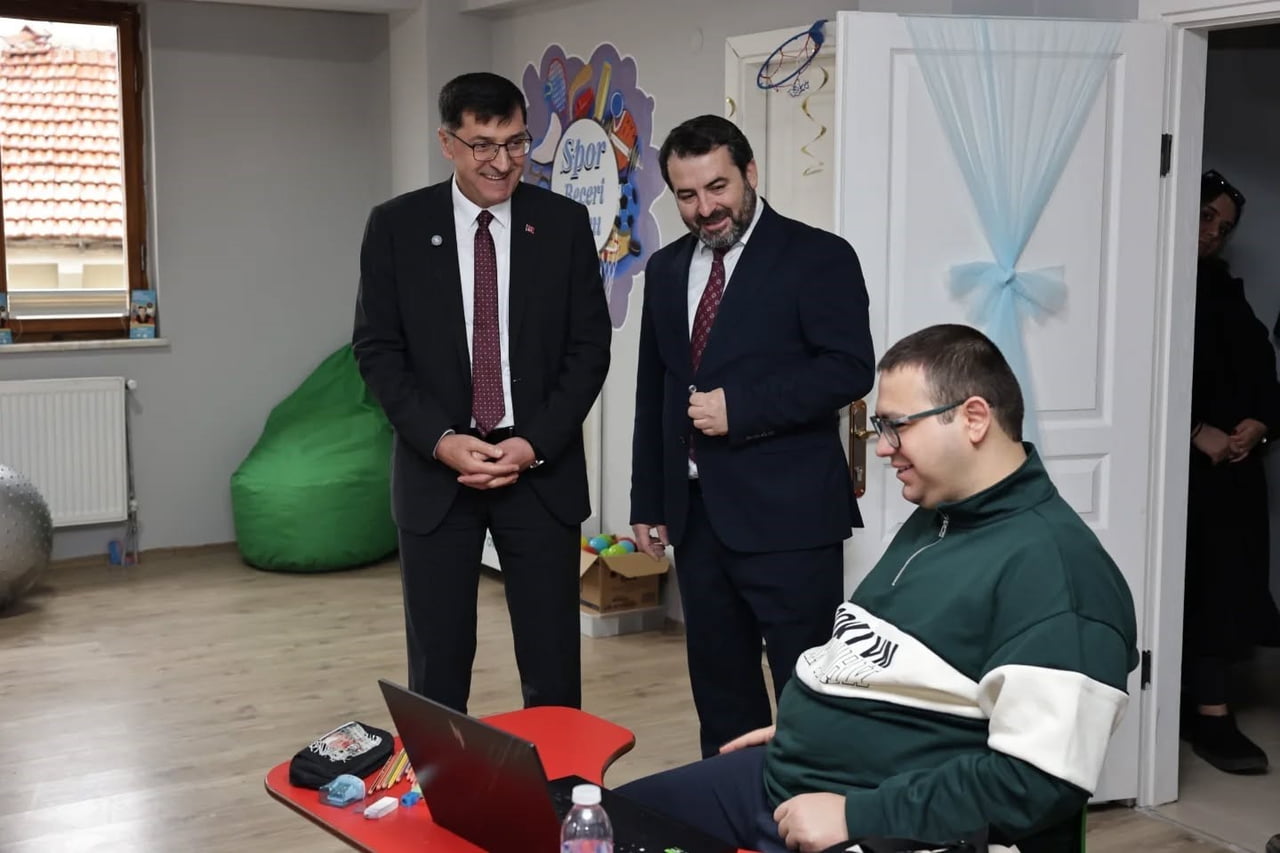 KÜTAHYA BELEDİYESİ’NDEN OTİZMLİ BİREYLERE DESTEK