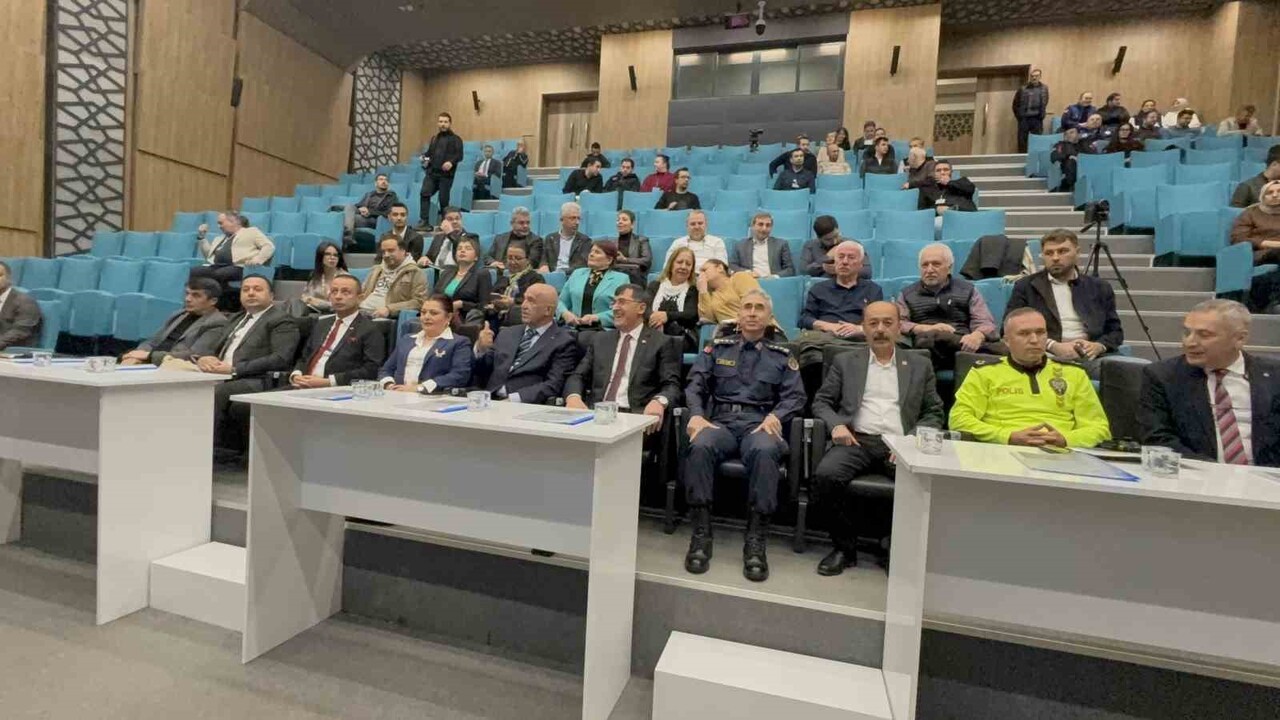 KÜTAHYA BELEDİYESİ ŞEHİR İÇİ ULAŞIMDA YAŞANAN SORUNLARI VE ÇÖZÜM ÖNERİLERİNİ ELE ALMAK AMACIYLA...