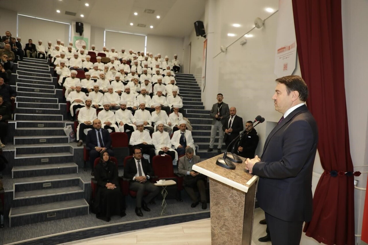 KÜTAHYA’DA 'ADAY DİN GÖREVLİLERİ 3. DÖNEM MEZUNİYET TÖRENİ' DÜZENLENDİ